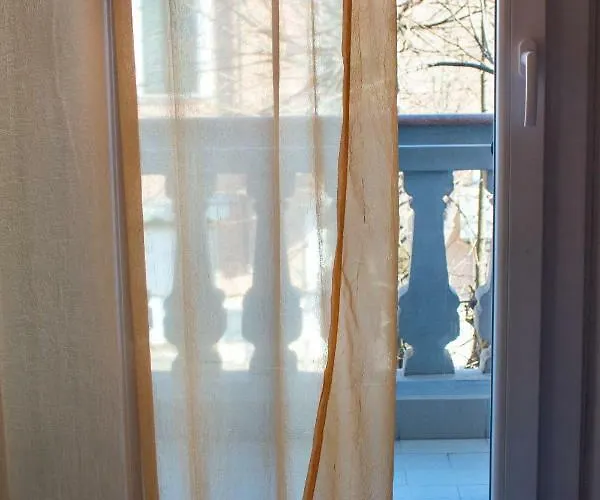 La Casa Di Bianca Фоллоника